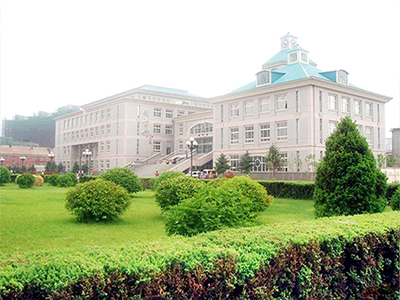 遼寧大（dà）學中小學校園單（dān）位LED護眼教室燈/LED黑板燈/節能燈改造案例